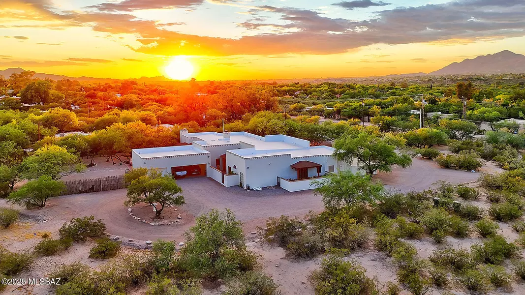 5440 E Fort Lowell Road, Tucson, AZ 85712