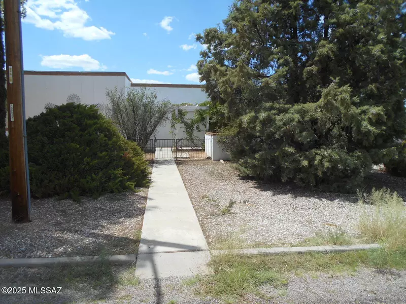 237 N Tracy Road, Pearce, AZ 85625