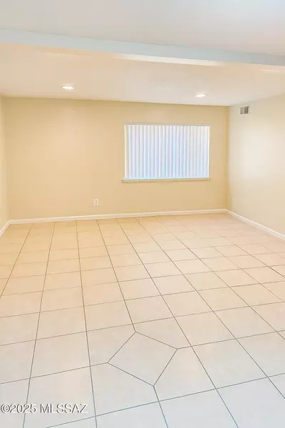 6321 N Barcelona Court #904, Tucson, AZ 85704