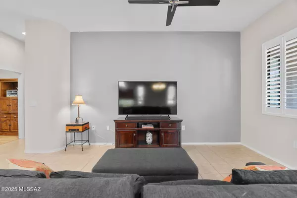 Green Valley, AZ 85622,2296 W Calle Cacillo