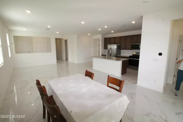 Oro Valley, AZ 85742,5523 W Monterey Drive