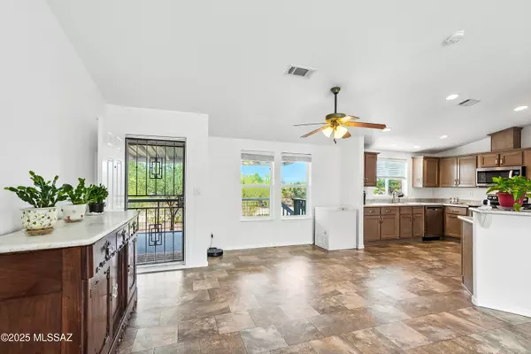 Tucson, AZ 85743,10597 W Mars Road