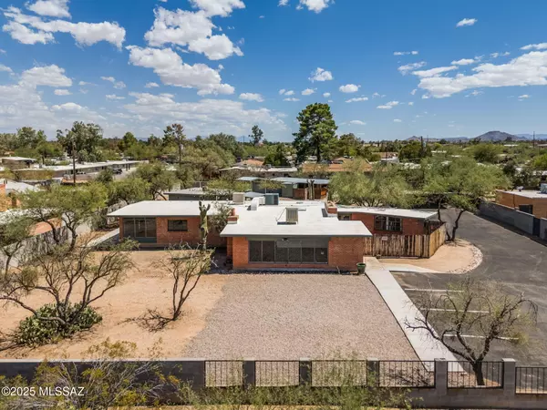 Tucson, AZ 85705,240 E Limberlost Drive