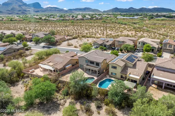 Tucson, AZ 85743,8352 N Amber Burst Drive