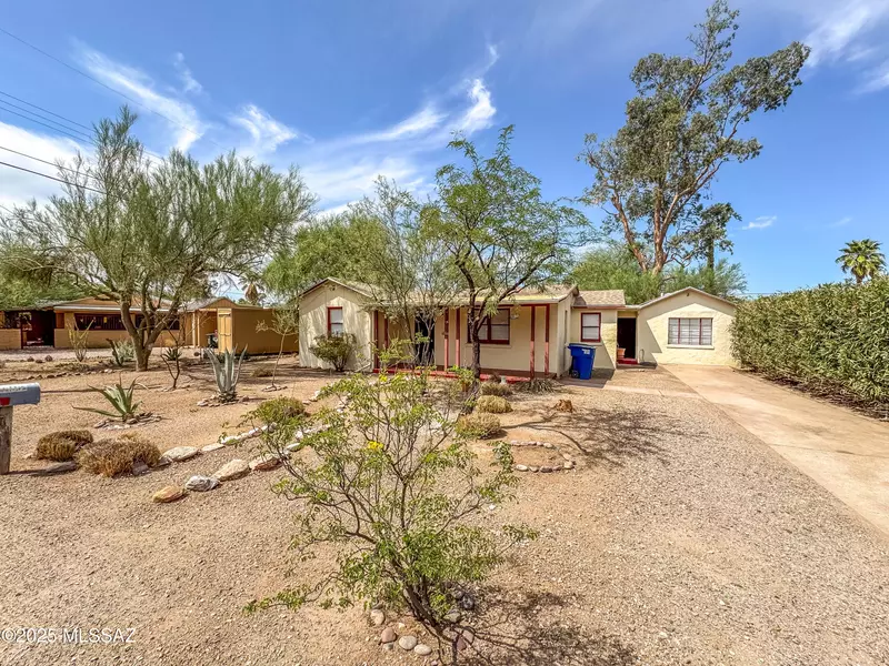 4107 E Oxford Drive, Tucson, AZ 85711