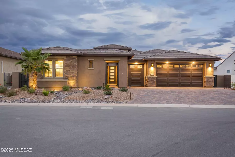 2662 E Sorbonne Drive, Green Valley, AZ 85614