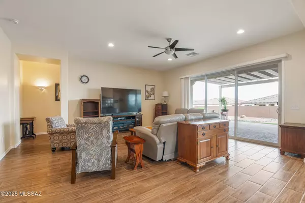 Green Valley, AZ 85614,814 N Camino Colina Del Pino