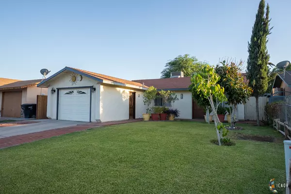 816 SALVADOR GUILIN ST, Calexico, CA 92231