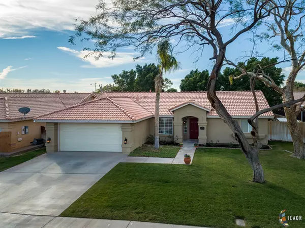 1016 CALLE DEL SOL, Brawley, CA 92227