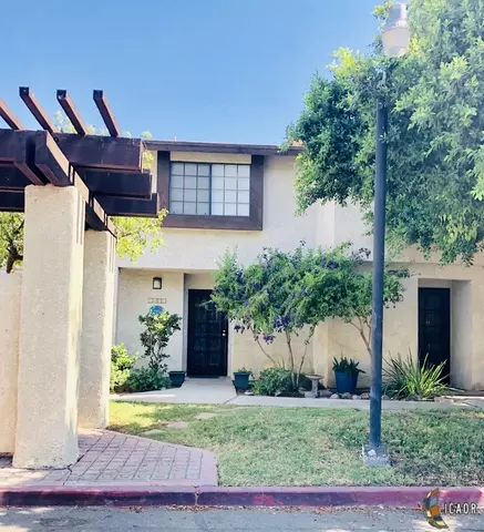 1074 S 8TH ST, El Centro, CA 92243