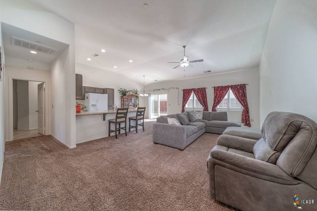 Brawley, CA 92227,984 Santillan ST