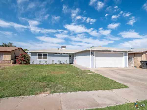 1672 Southwind Dr, El Centro, CA 92243