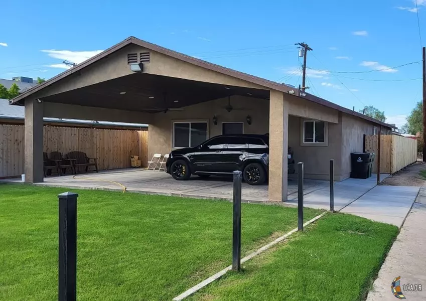 1029 E 2nd St, Calexico, CA 92231