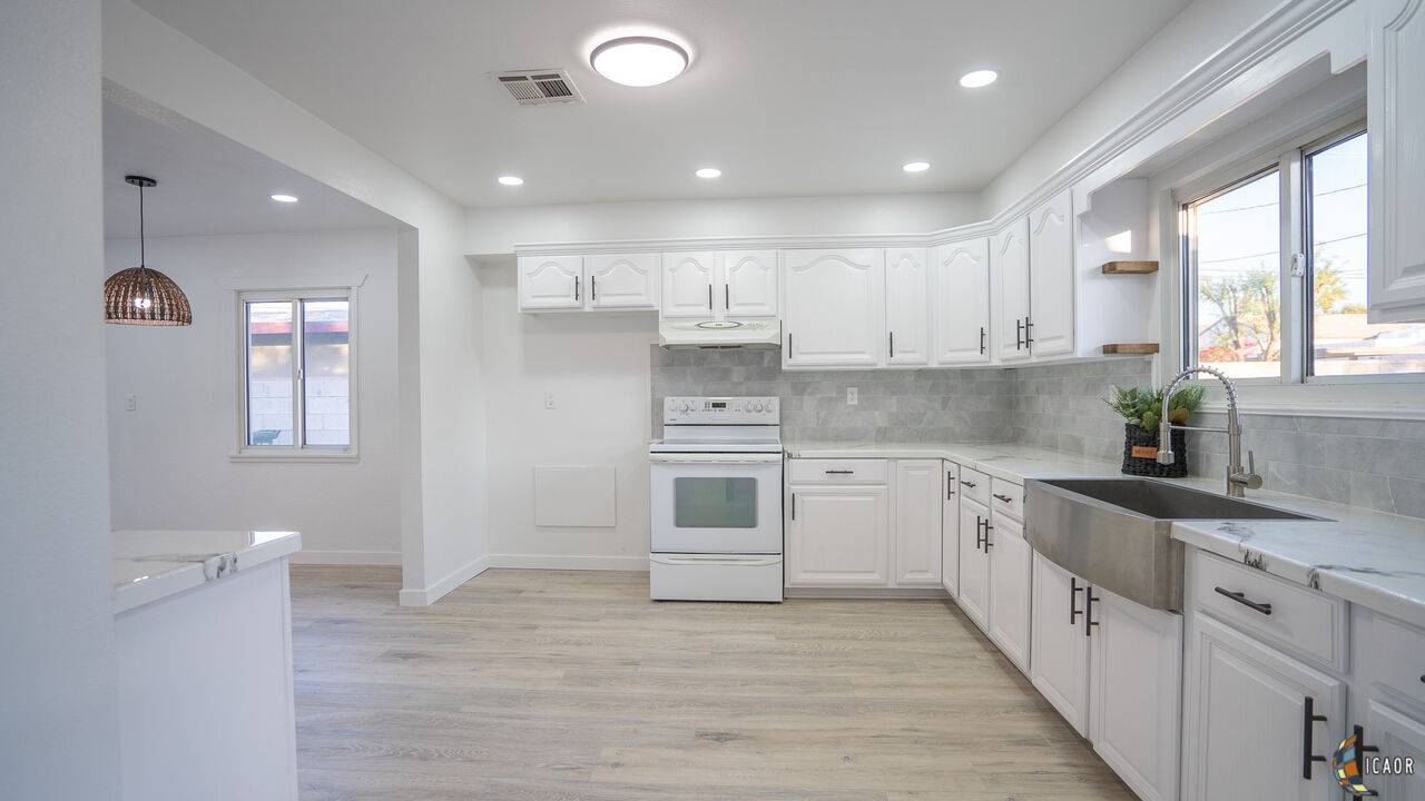 538 W G St, Brawley, CA 92227