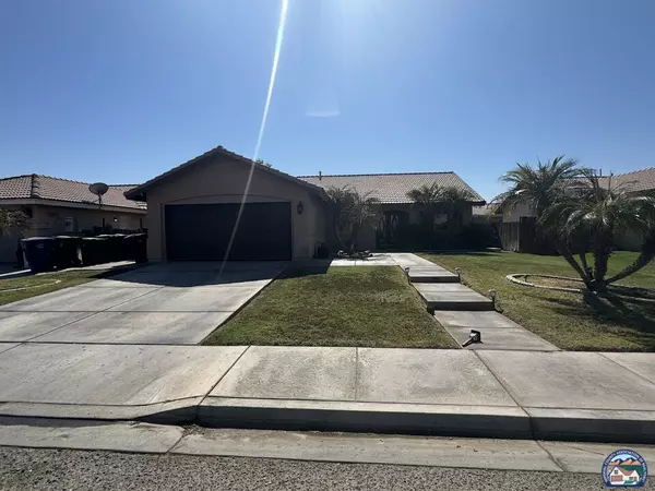 916 H De La Vega Dr, Calexico, CA 92231