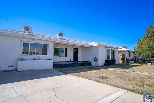 859 W Hamilton Ave, El Centro, CA 92243