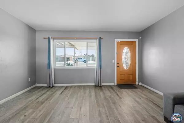 Imperial, CA 92251,511 N G St