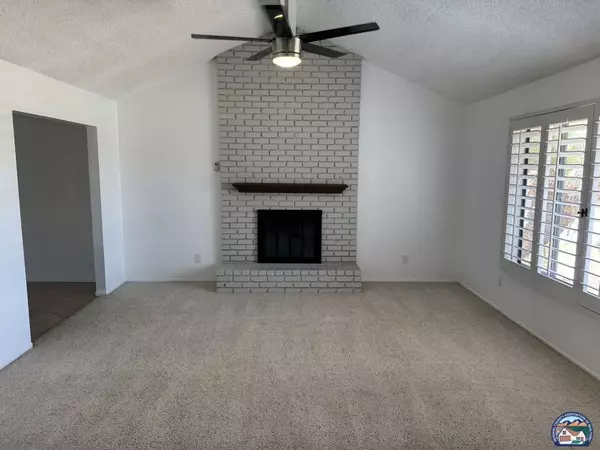 Brawley, CA 92227,203 W Duarte St