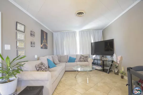 Calipatria, CA 92233,206 W Date St