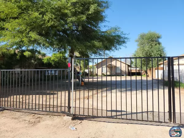 Brawley, CA 92227,125 W D St