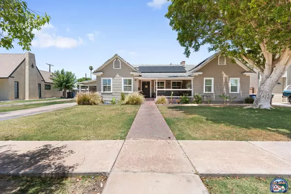 620 Sandalwood Dr, El Centro, CA 92243