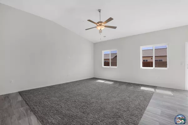 Brawley, CA 92227,981 S 1st St