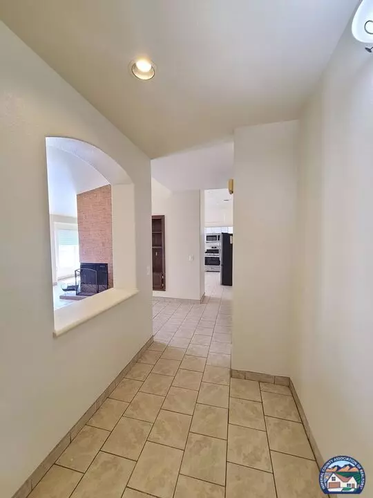 Calexico, CA 92231,1100 Dahlia Ct