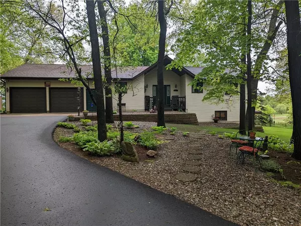 3277 33rd Avenue, Elk Mound, WI 54739