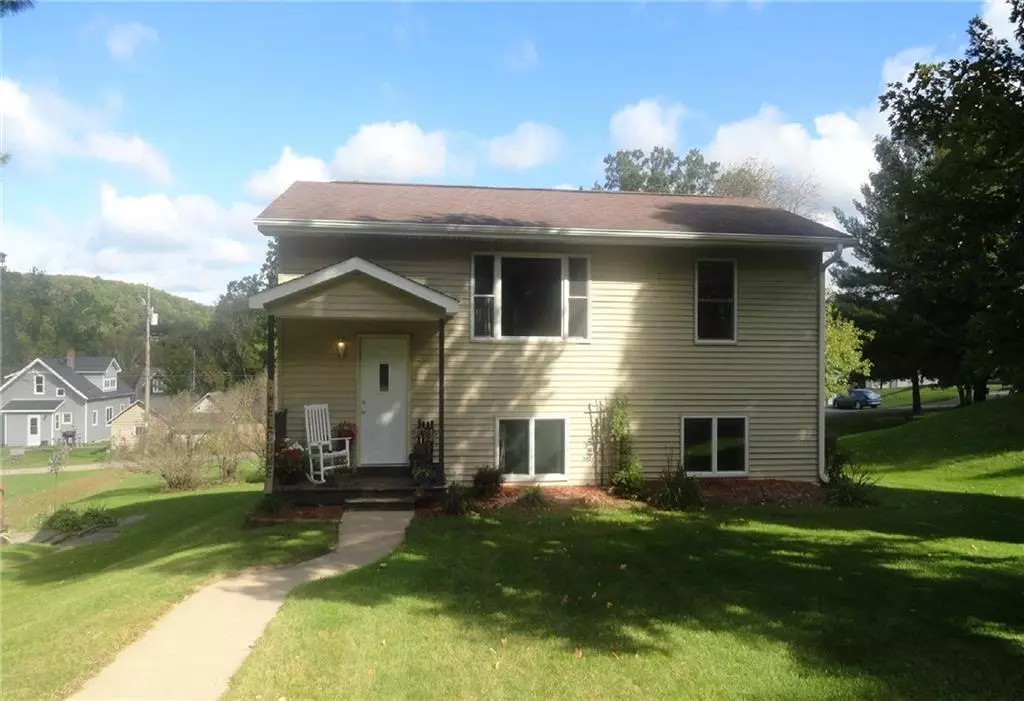 Elmwood, WI 54740,220 E Winter Avenue