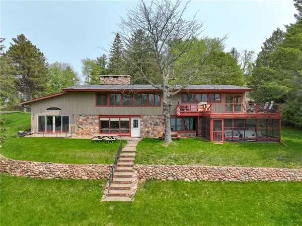 108 Donovan Cove Road, Shell Lake, WI 54871