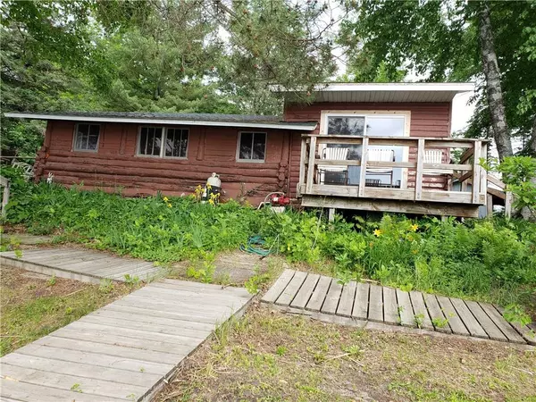 20935 Lakewood Dr, Grantsburg, WI 54840