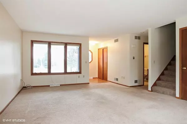 Oak Creek, WI 53154,2520 W Oakwood ROAD #2530