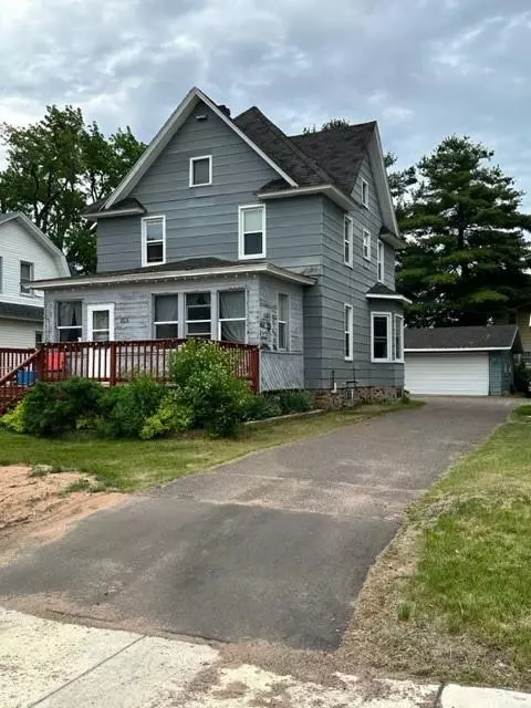 806 River Street, Spooner, WI 54801