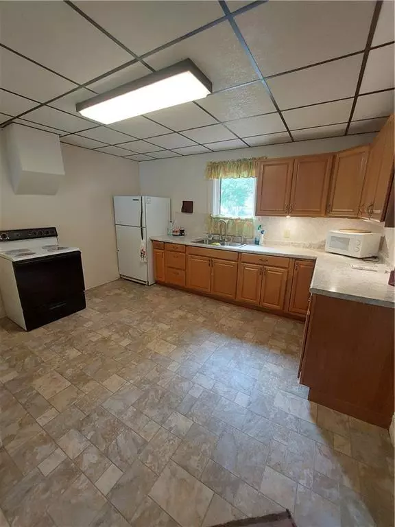 Spooner, WI 54801,321 ELM ST