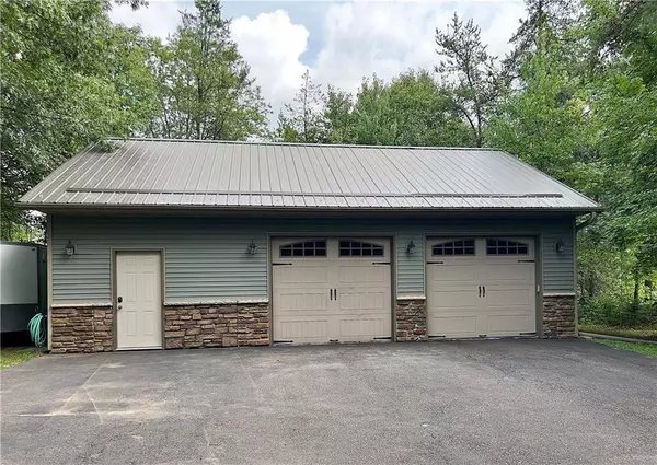 Fall Creek, WI 54742,E10590 Pine Road