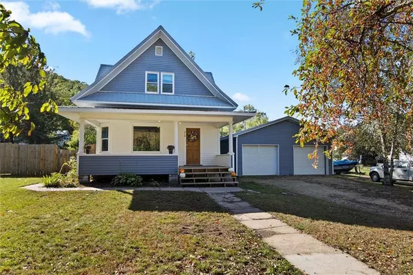 219 E Race Avenue, Elmwood, WI 54740