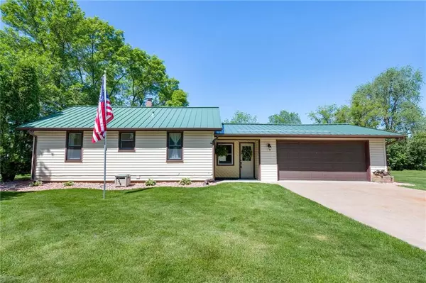 215 E Slocumb Street, Rice Lake, WI 54868