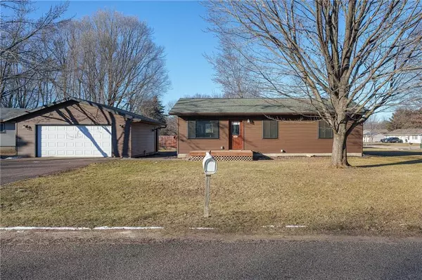 221 Wapiti Circle, Elk Mound, WI 54739