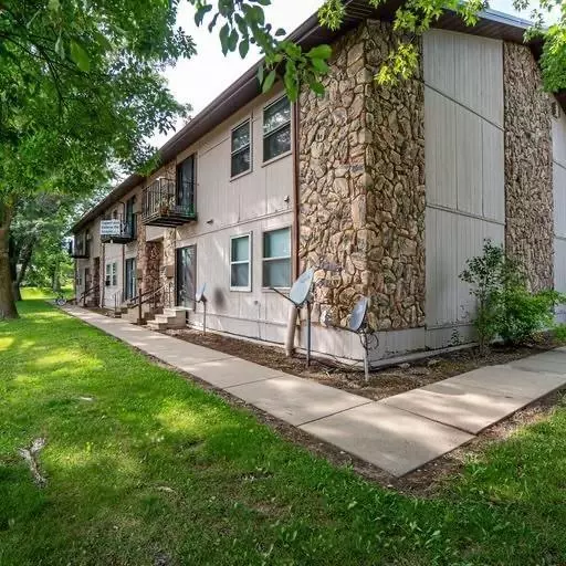 Greenwood, WI 54437,311 S Eaton Avenue #1-12