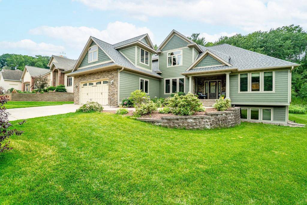 4616 Oakwood Hills Parkway, Eau Claire, WI 54701