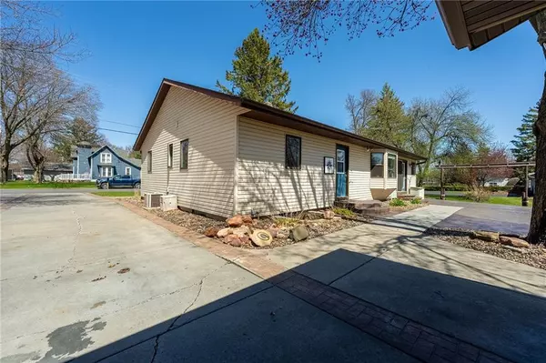 Chippewa Falls, WI 54729,407 1st Avenue