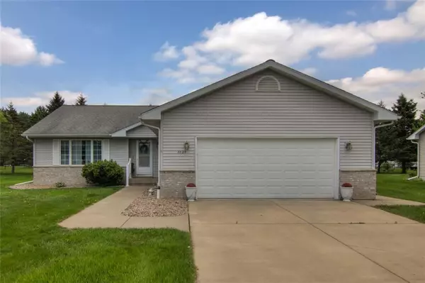 3329 E Meadows Place, Eau Claire, WI 54701