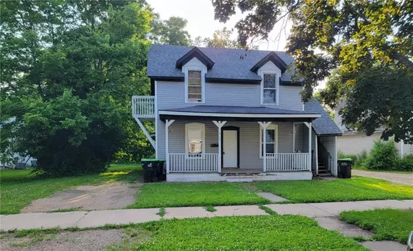 913 8th Street #1 & 2, Menomonie, WI 54751