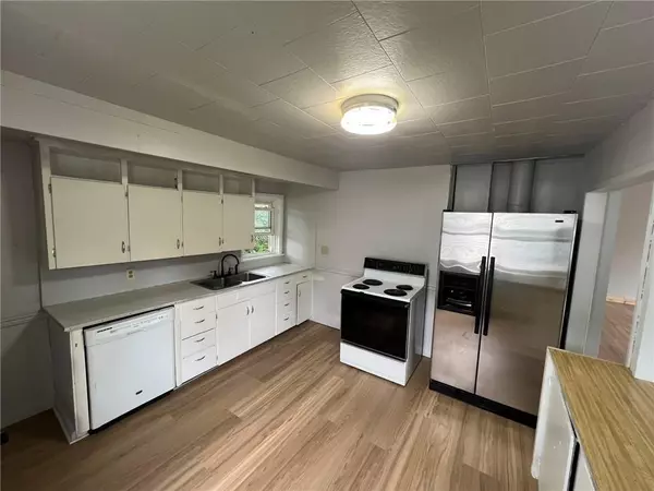 Augusta, WI 54722,807 W Buckman Street