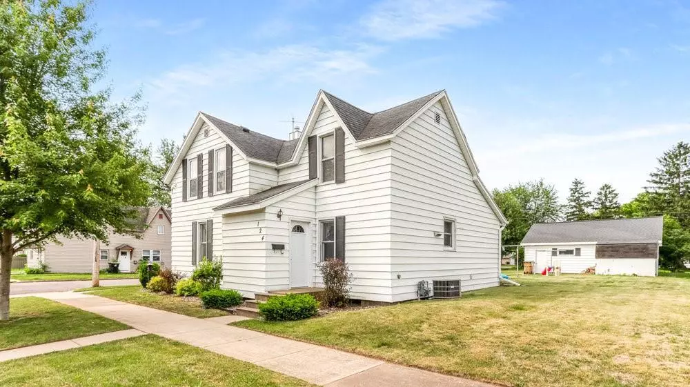 Chippewa Falls, WI 54729,124 S Rural Street