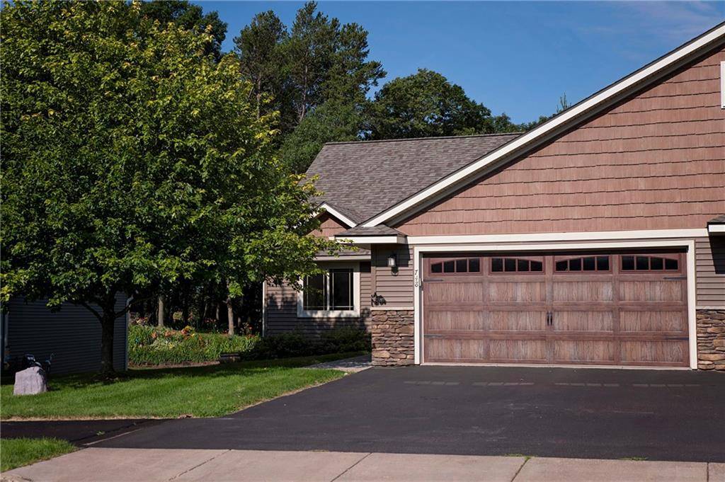 748 Club View Lane, Altoona, WI 54720