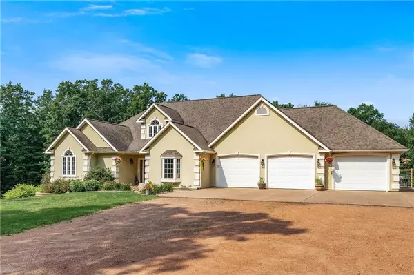 N1520 Hollow Road, Stanley, WI 54768