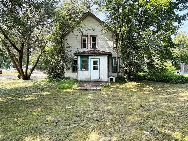 301 10th Street, Cameron, WI 54822