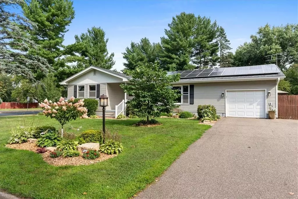 River Falls, WI 54022,647 Sunset Lane