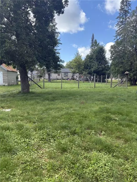 814 E 4th Street, Ladysmith, WI 54848